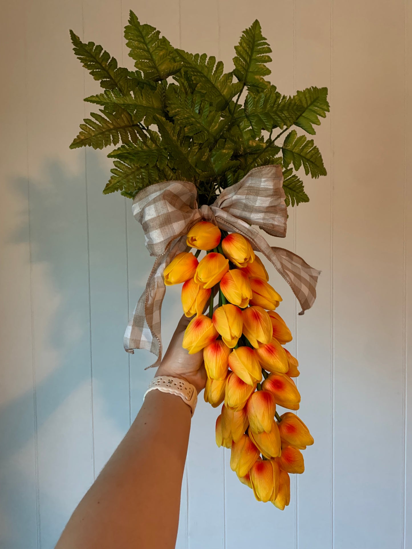 Tulip Carrot Door Hanger